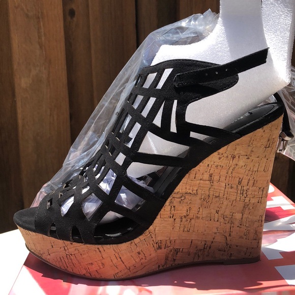 Clearance - Picture 2 of 12